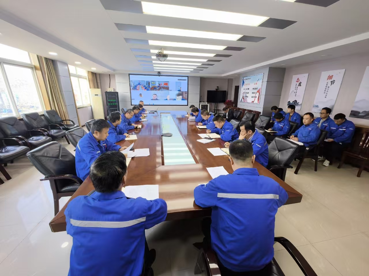 111744355562172252.jpg 111744355562172252.jpg