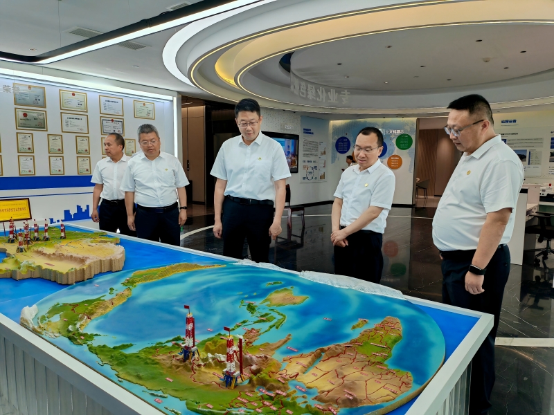 ú������˾�����޽�������ʽ����Ŀ�����϶��� ѹ�� (2).jpg